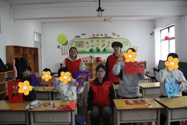 奉献点亮童心 志愿温暖同行——河北工程大学信电学院雷锋月志愿服务走进儿童教育康复中心